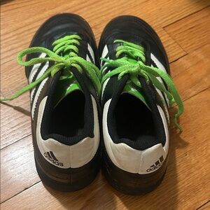 Adidas Men 4.5/Kids Youth 5-5.5 Sneakers in Black and Lime